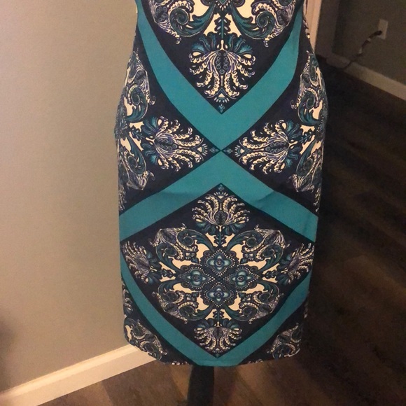 Dress - Picture 3 of 3